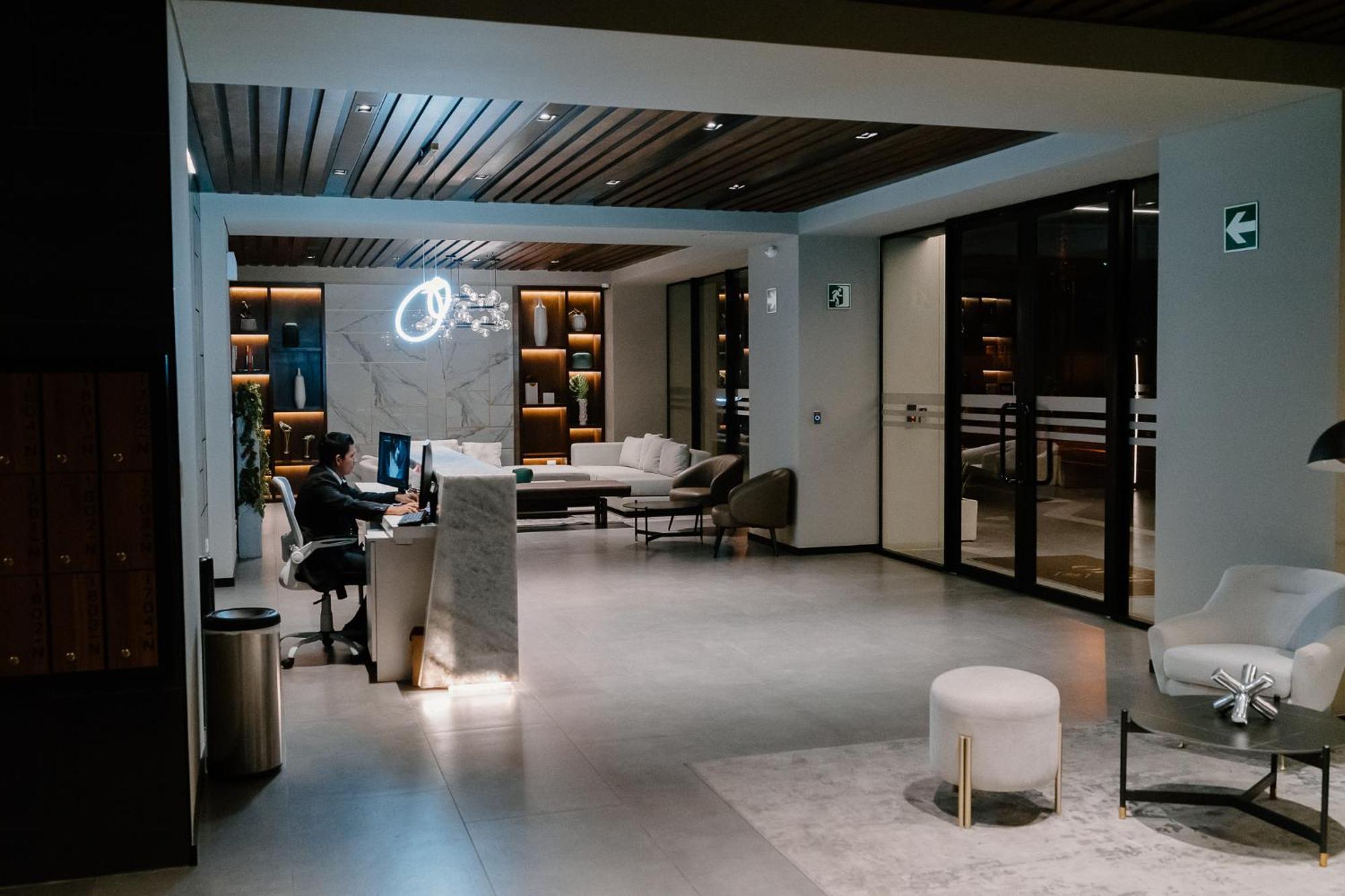 Apartamento Exclusivo Ciudad De Guatemala Zona 10 Luaran gambar